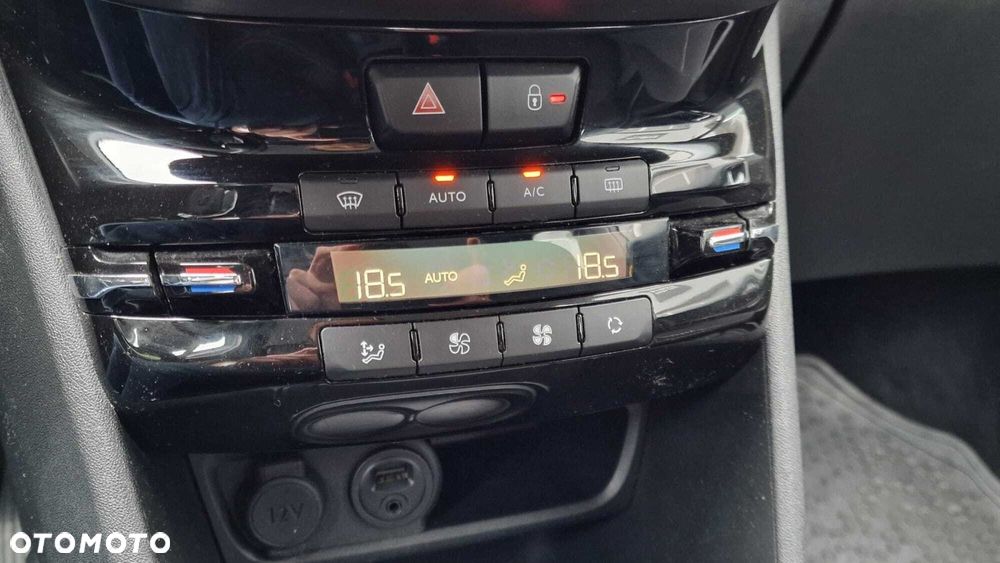 Peugeot 208 1.2 PureTech Active - 27