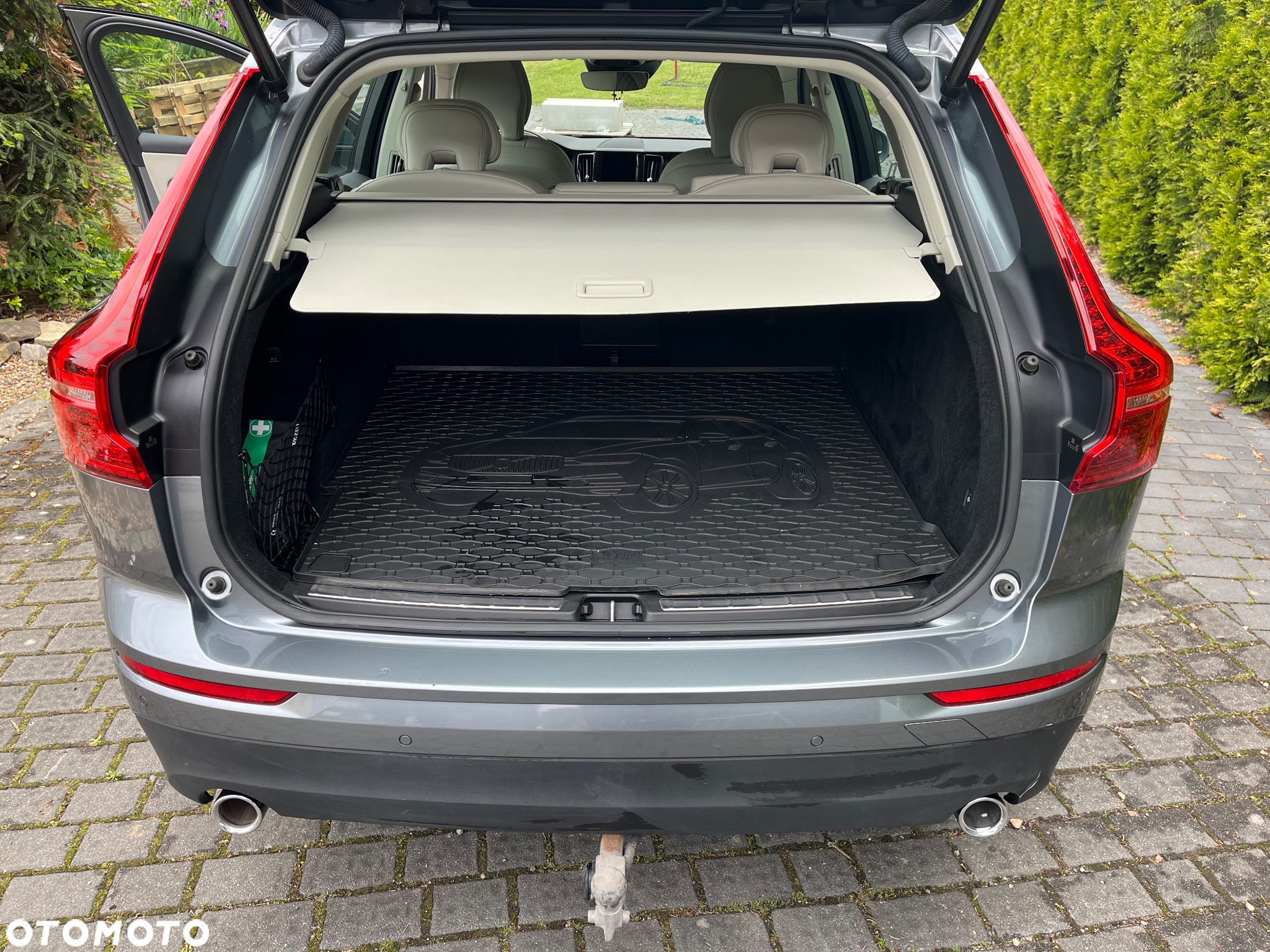 Volvo XC 60 B4 B Momentum Pro - 11