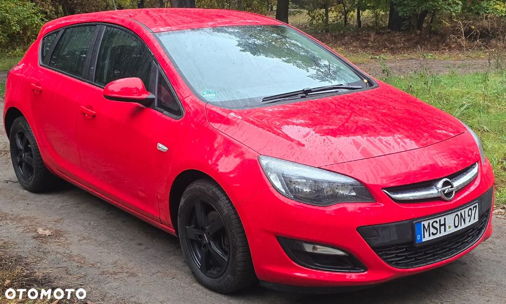 Opel Astra J 2015 photo 2