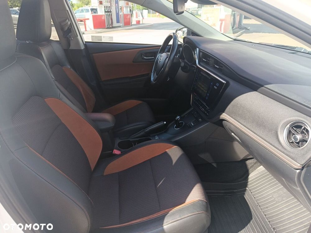 Toyota Auris - 9