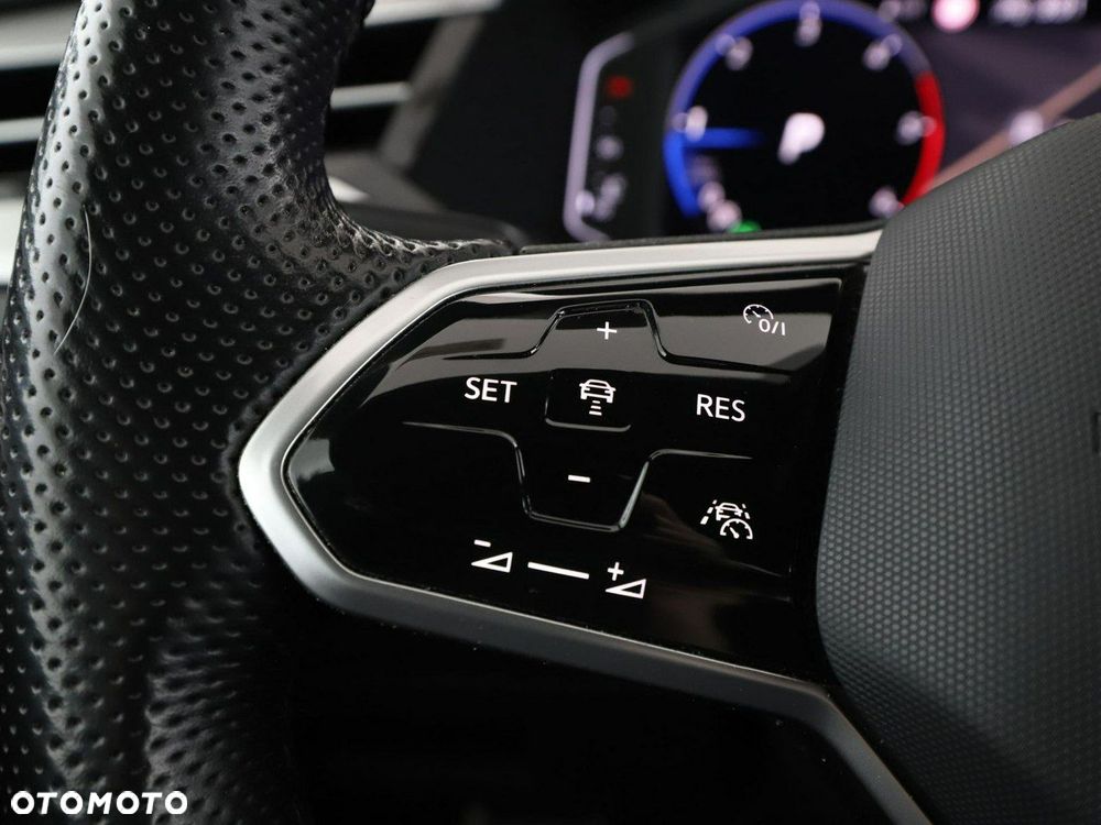 Volkswagen Arteon 2.0 TDI R-Line DSG - 35