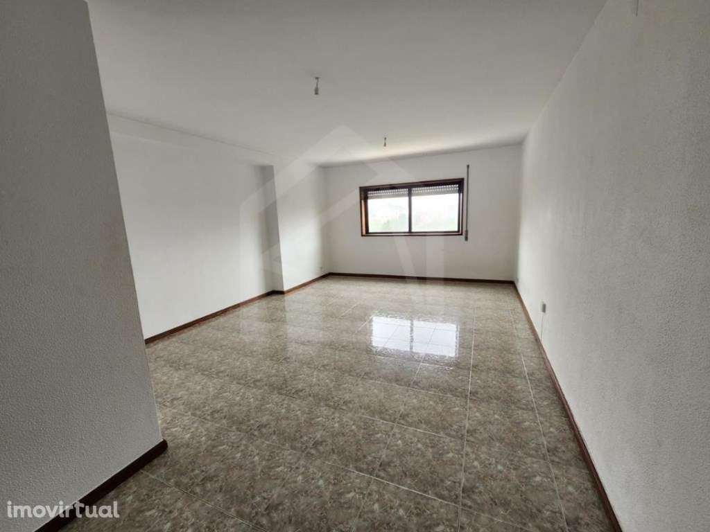 Apartamento T2 em Vilar do Paraíso - Grande imagem: 2/18