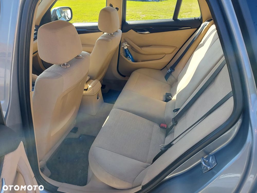 BMW X1 xDrive18d xLine - 6
