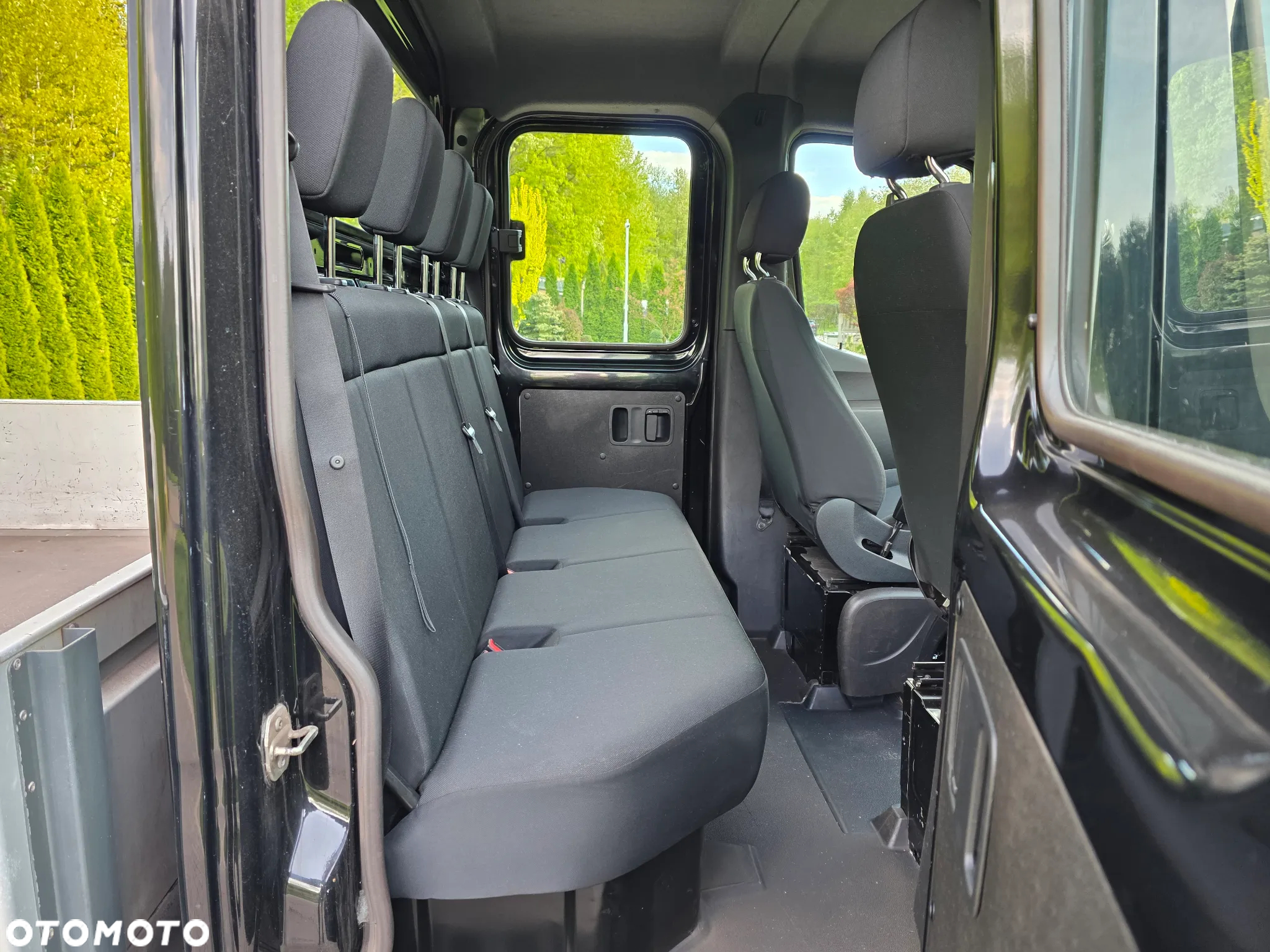Mercedes-Benz Sprinter - 13