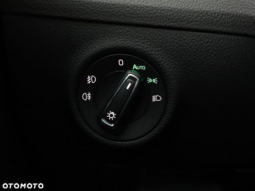 Skoda Superb 2.0 TDI Style DSG - 34