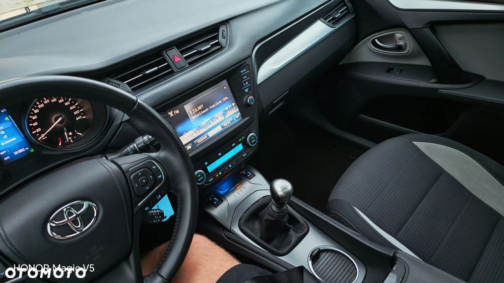 Toyota Avensis 2.0 D-4D Executive - 2