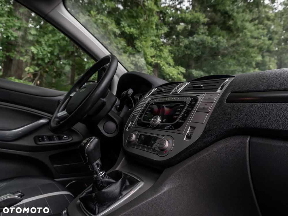 Ford Kuga 2.0 TDCi 4x4 Titanium - 12