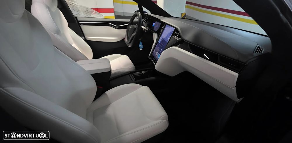 Tesla Model X 100 kWh Long Range AWD - 26