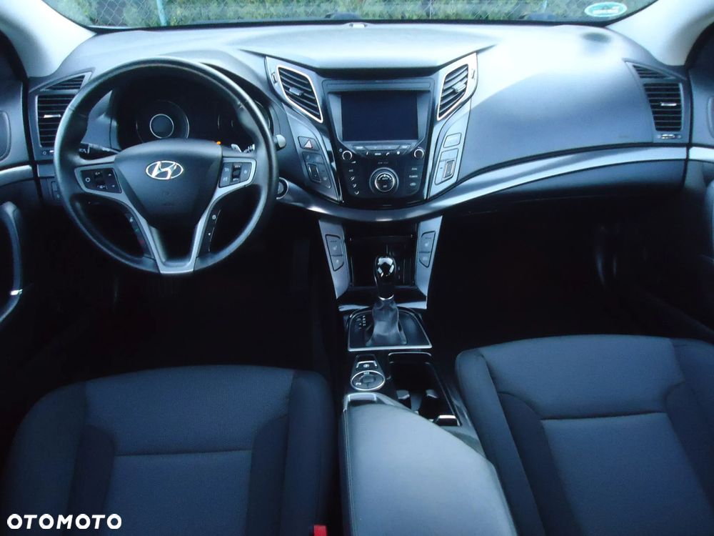 Hyundai i40 Kombi 2.0 Automatik Premium - 10