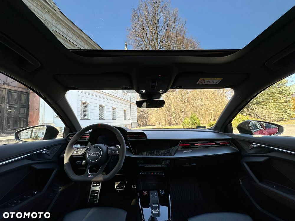 Audi RS3 Limousine - 12
