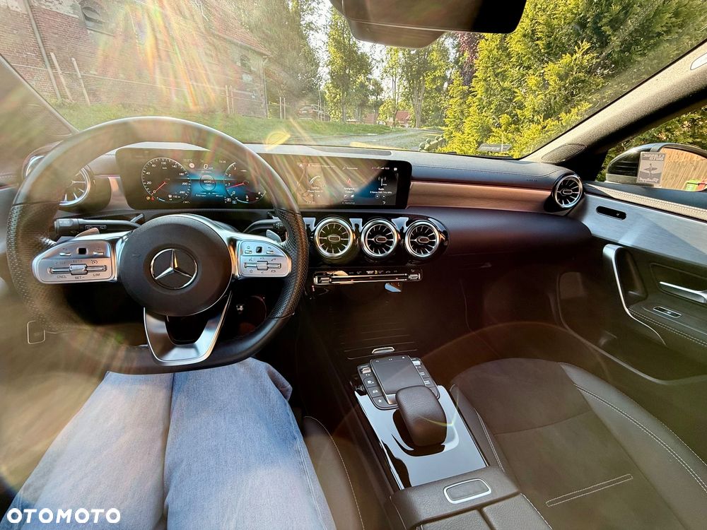 Mercedes-Benz CLA 250 AMG Line 7G-DCT - 18