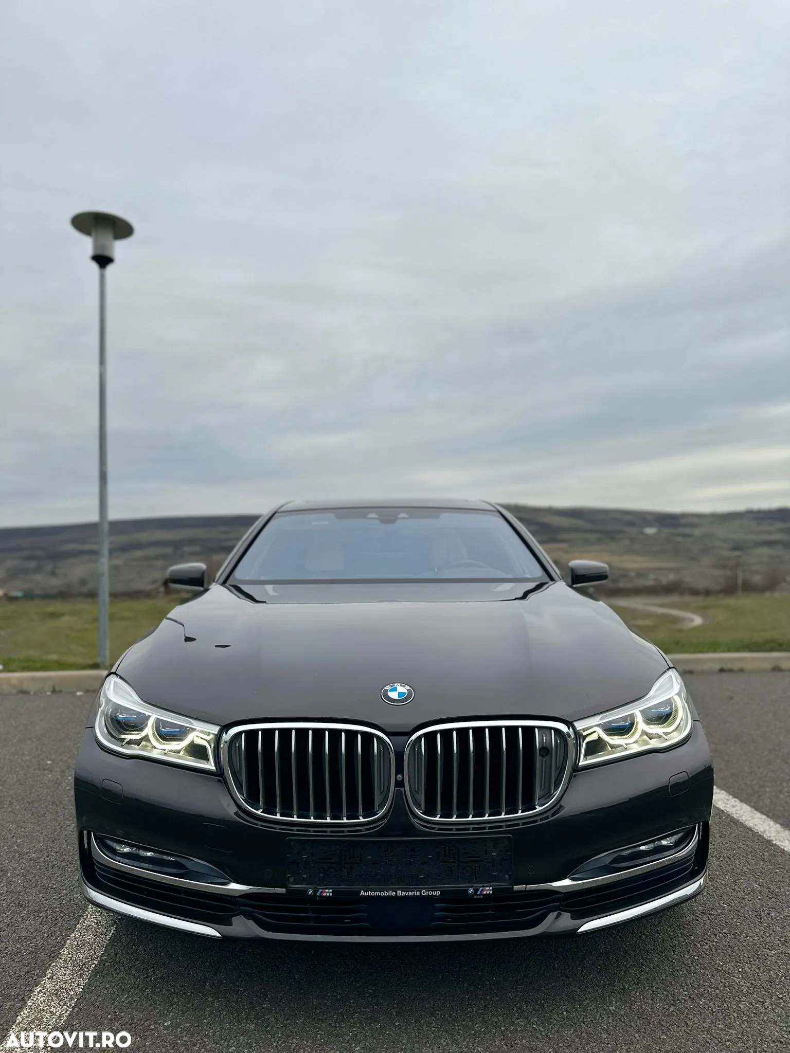 BMW Seria 7 750Li xDrive - 8