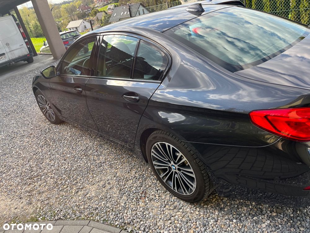 BMW Seria 5 530e iPerformance xDrive Sport Line sport - 5