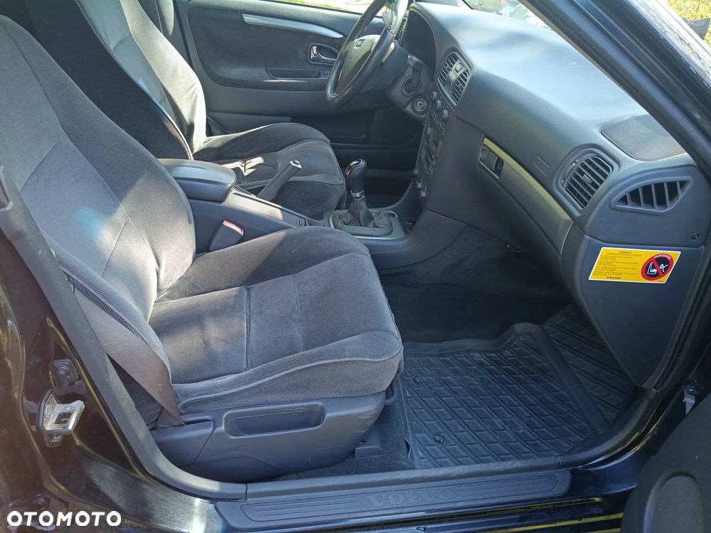 Volvo V40 1.8 - 16