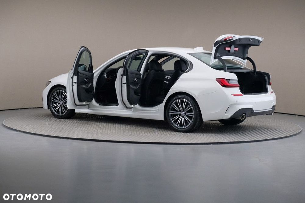BMW Seria 3 2022