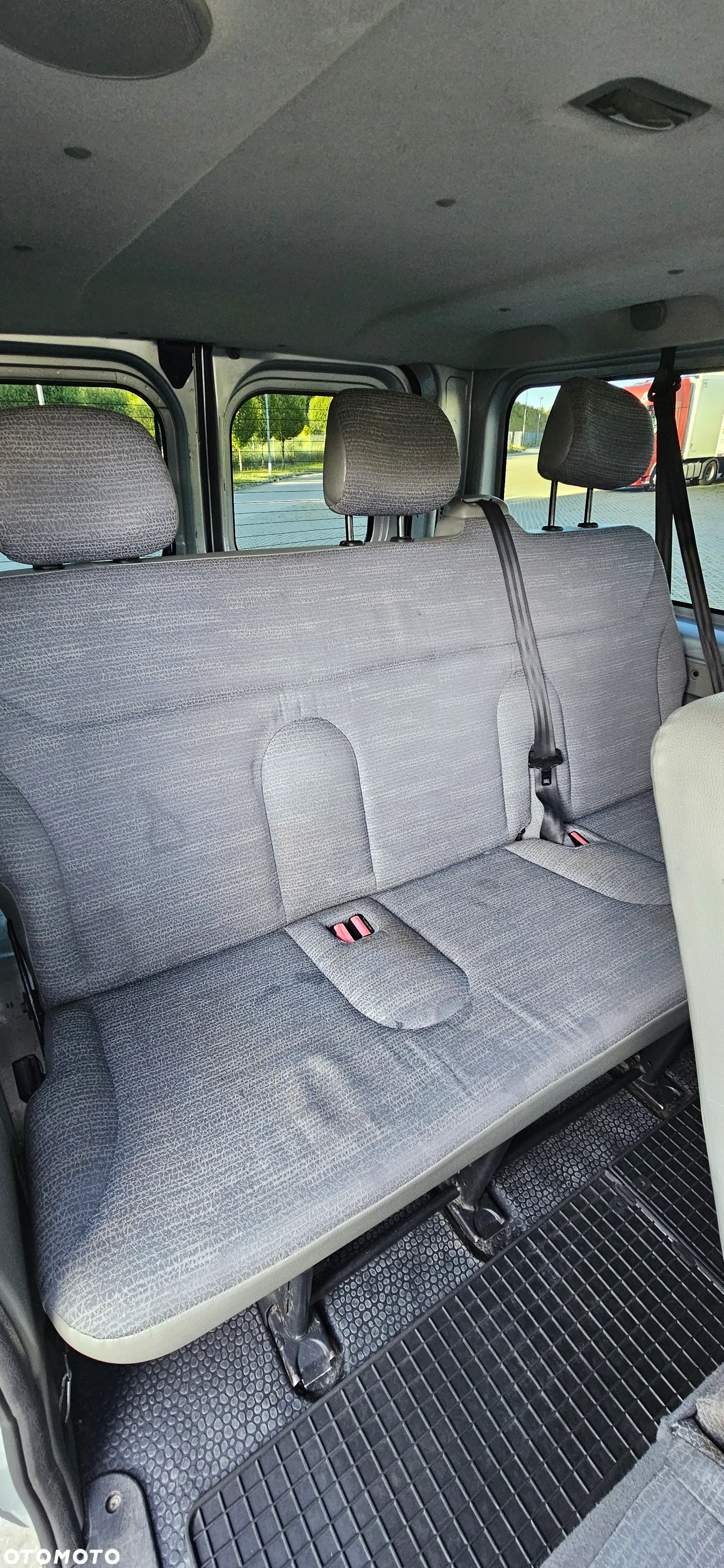 Renault Trafic 2.0 dCi 90 Combi L2H1 - 8