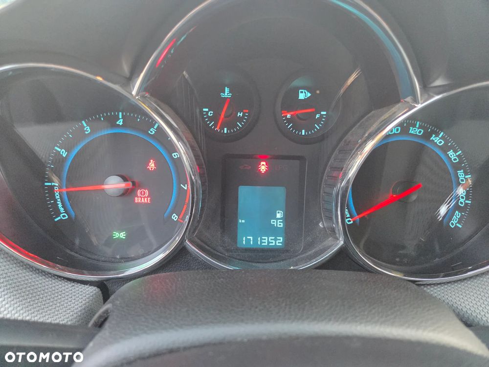 Chevrolet Cruze 1.8 LT - 18