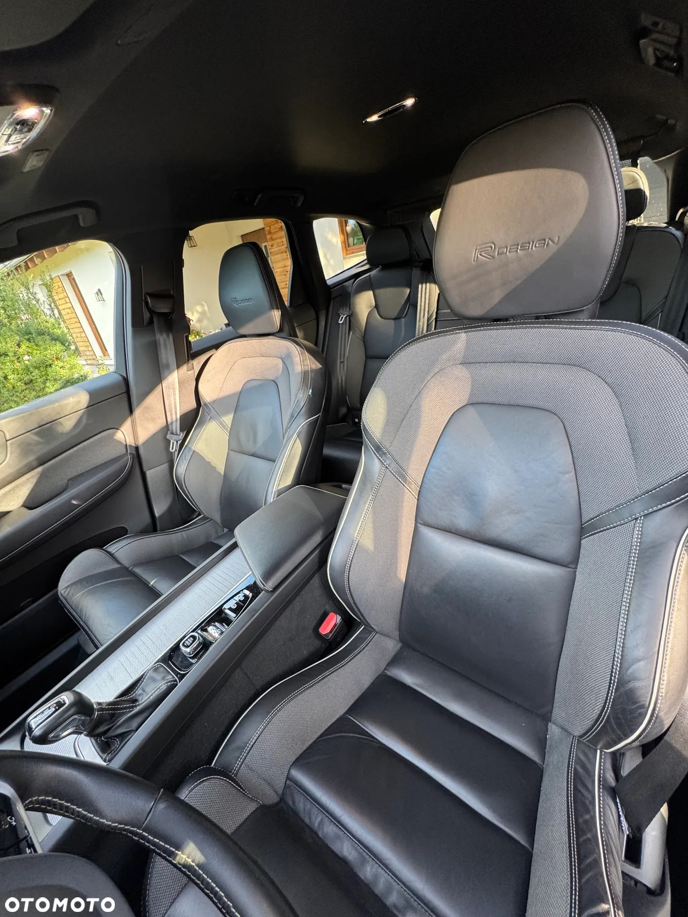 Volvo XC 60 D4 R-Design - 16