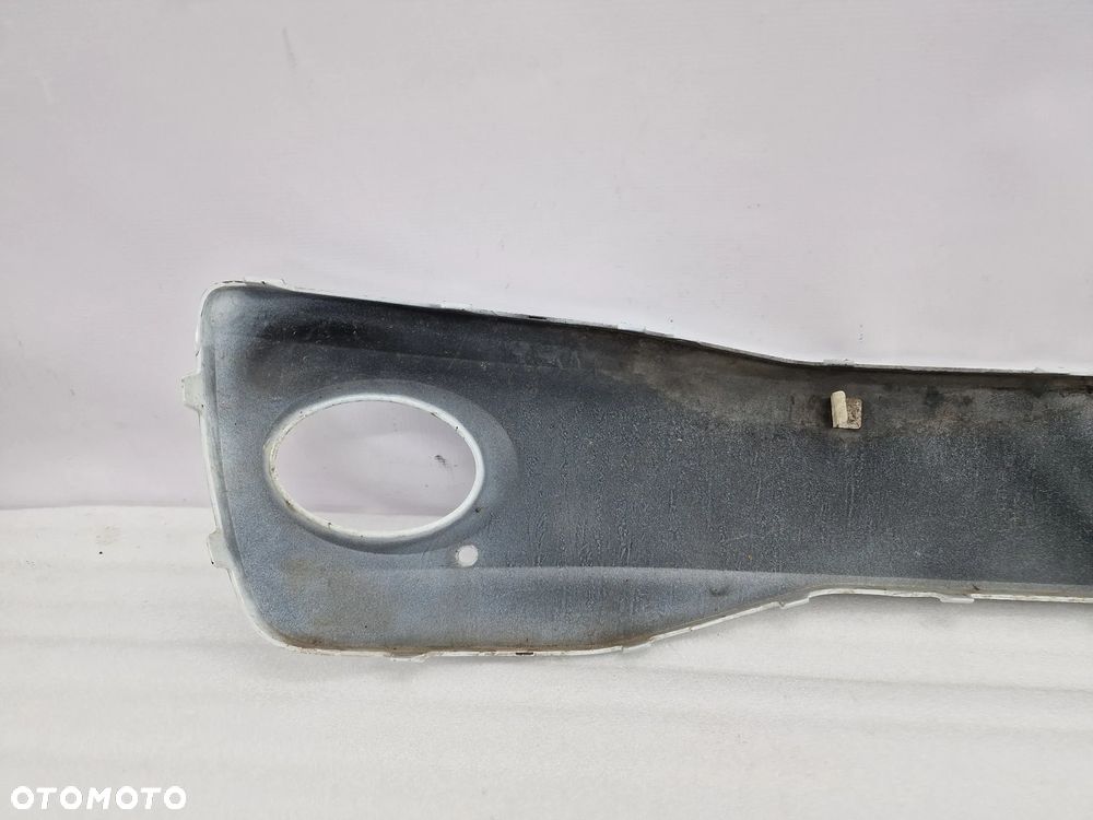 VW UP LIFT 16- BLENDA / LISTWA KRATKI ŚRODKOWEJ , NR AUKCJI KR159 - 10