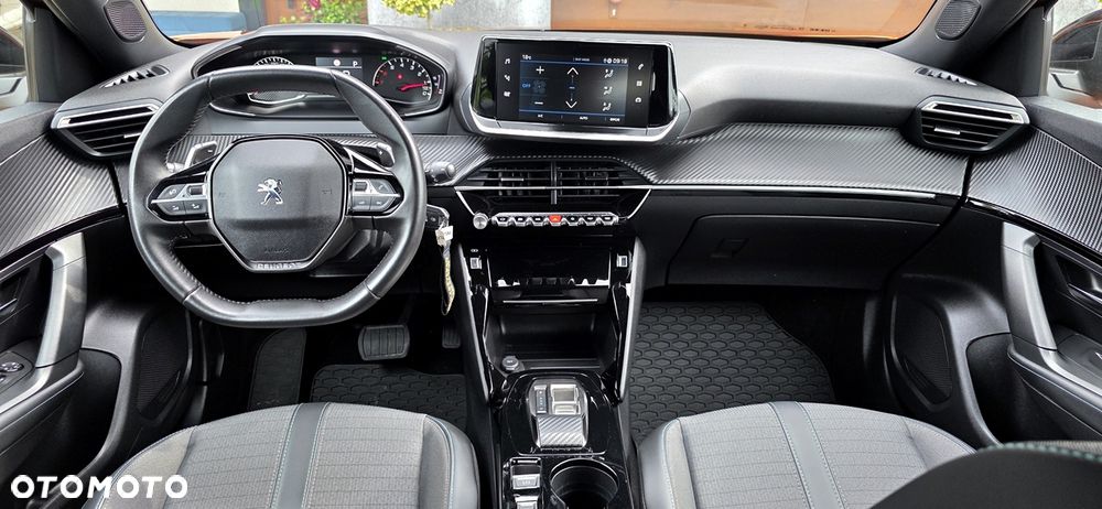Peugeot 2008 1.5 BlueHDi Allure S&S EAT8 - 6