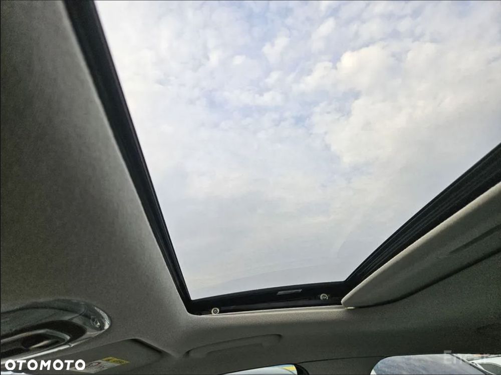 Hyundai Elantra - 14