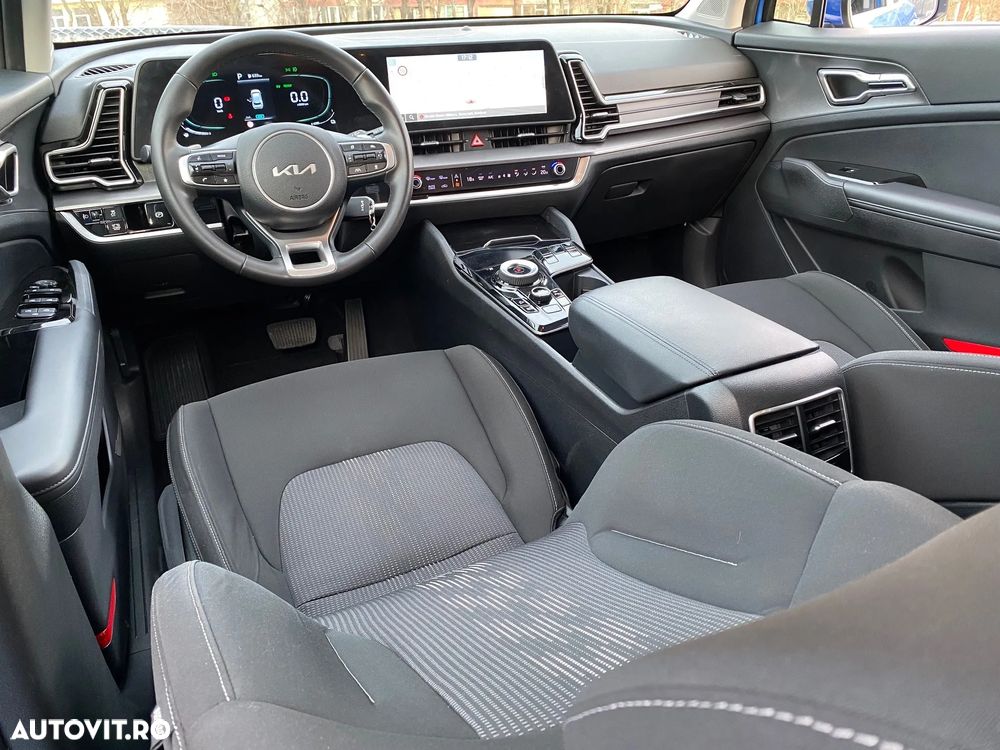 Kia Sportage 1.6 T-GDI HEV 6AT 4x2 Business Line - 13