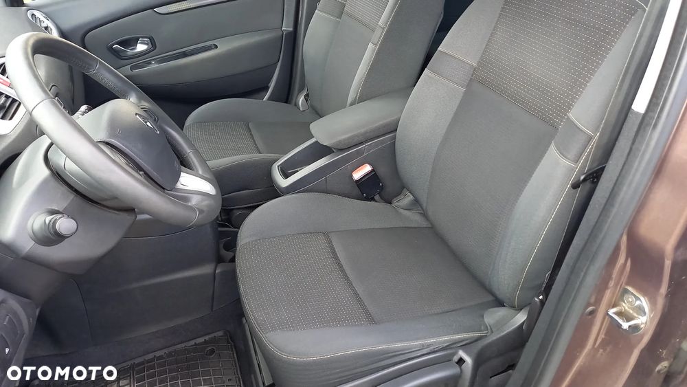 Renault Grand Scenic - 9