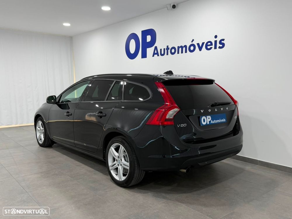 Volvo V60 1.6 D2 Drive Momentum Start/Stop - 4