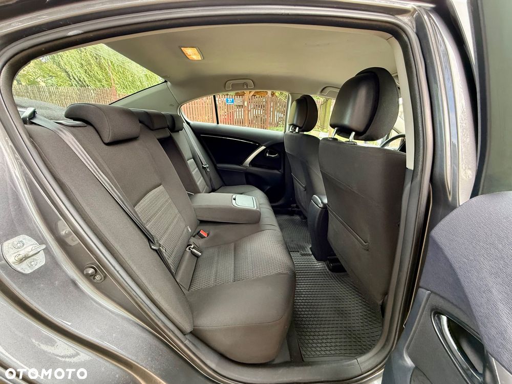 Toyota Avensis 2.2 D-4D Premium - 29