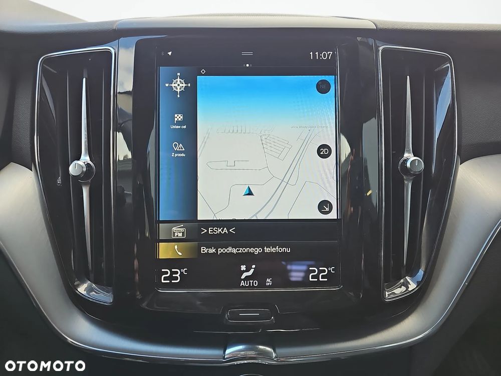 Volvo XC 60 B4 B Momentum Pro - 18