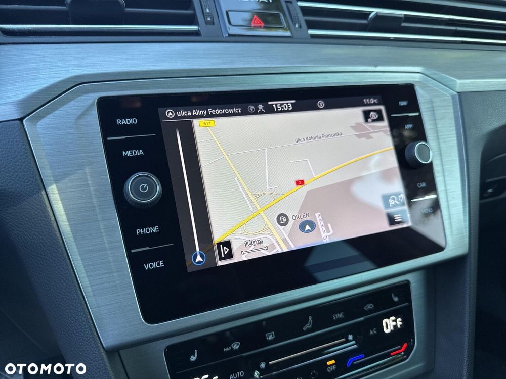 Volkswagen Passat - 30