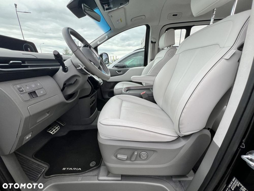 Hyundai Staria - 6