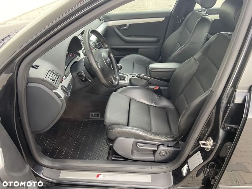 Audi A4 Limousine - 15