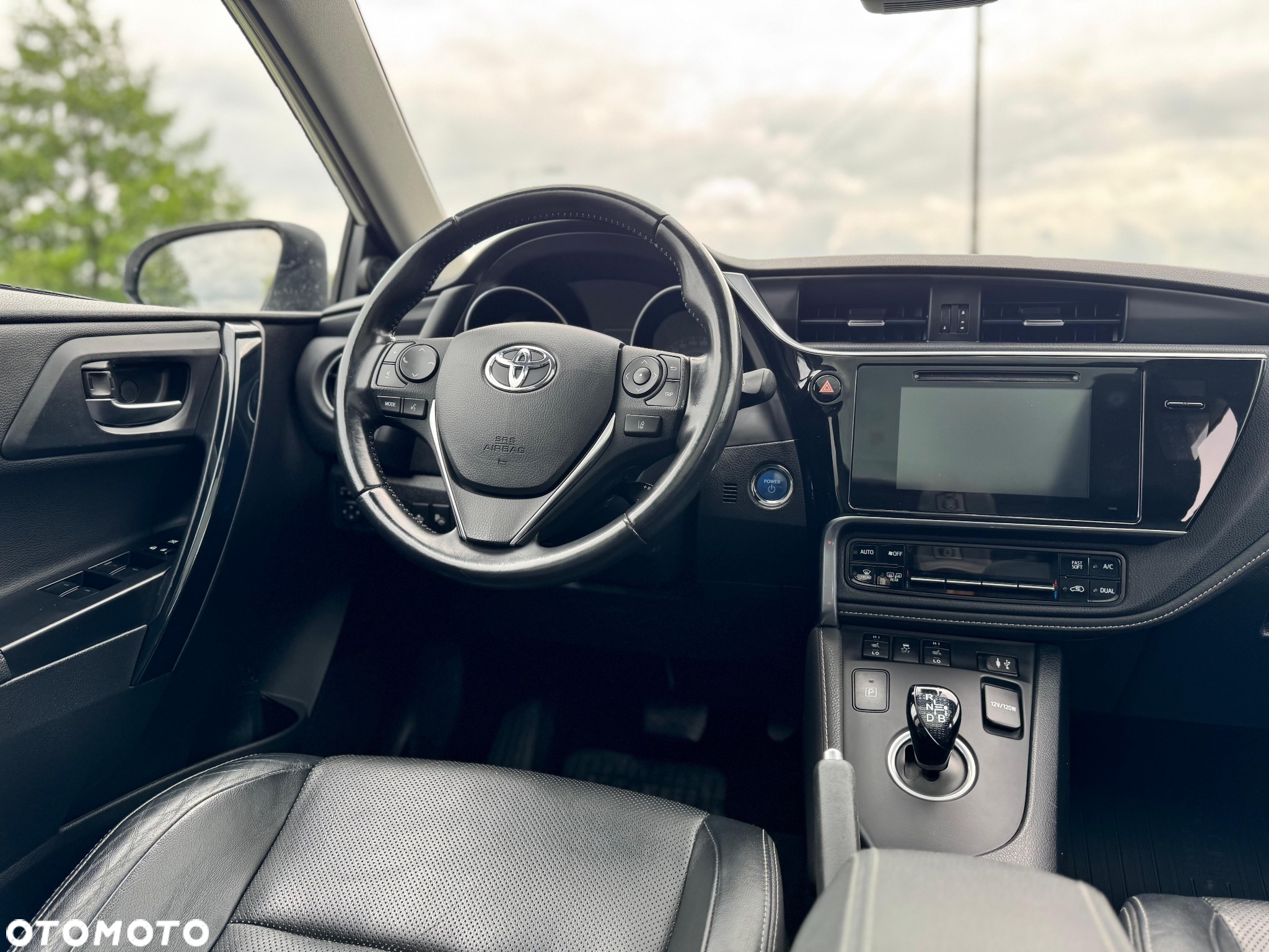 Toyota Auris Hybrid 135 Prestige - 12