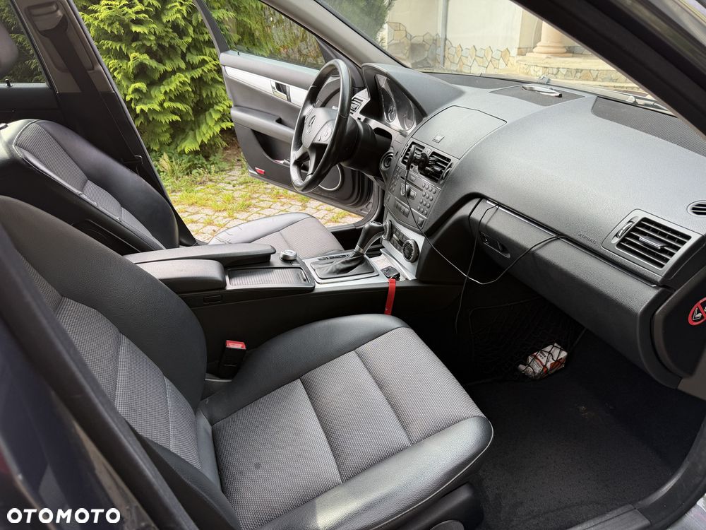 Mercedes-Benz Klasa C 350 CDI BlueEff Avantgarde - 18