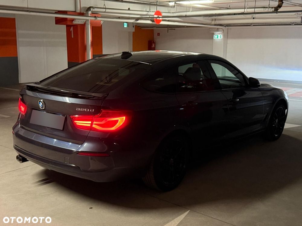BMW Seria 3 320d xDrive Sport Line - 19