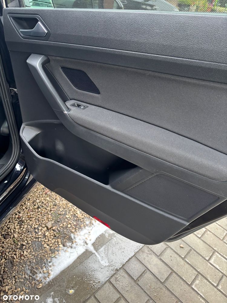 Volkswagen Touran 1.6 TDI SCR DSG Join - 18