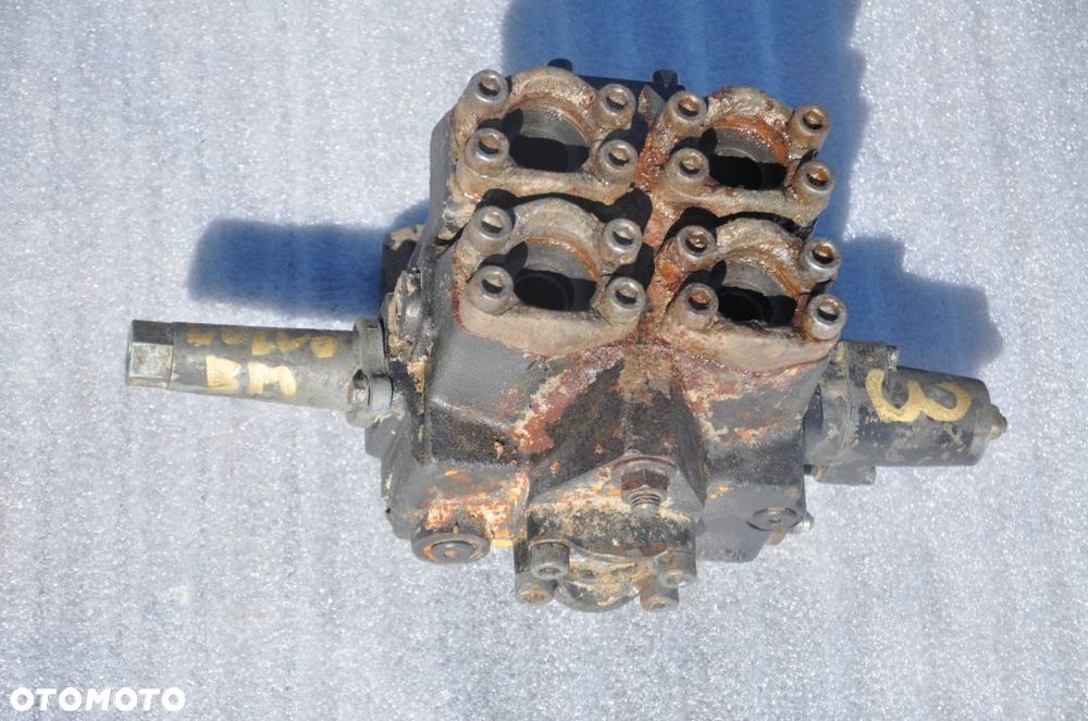 ROZDZIELACZ VOLVO BM A25  S-91215965A - 2