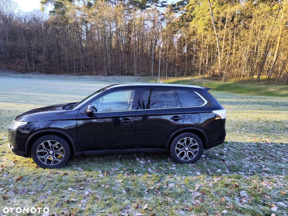 Mitsubishi Outlander 2.2 DID Instyle Navi 4WD - 14