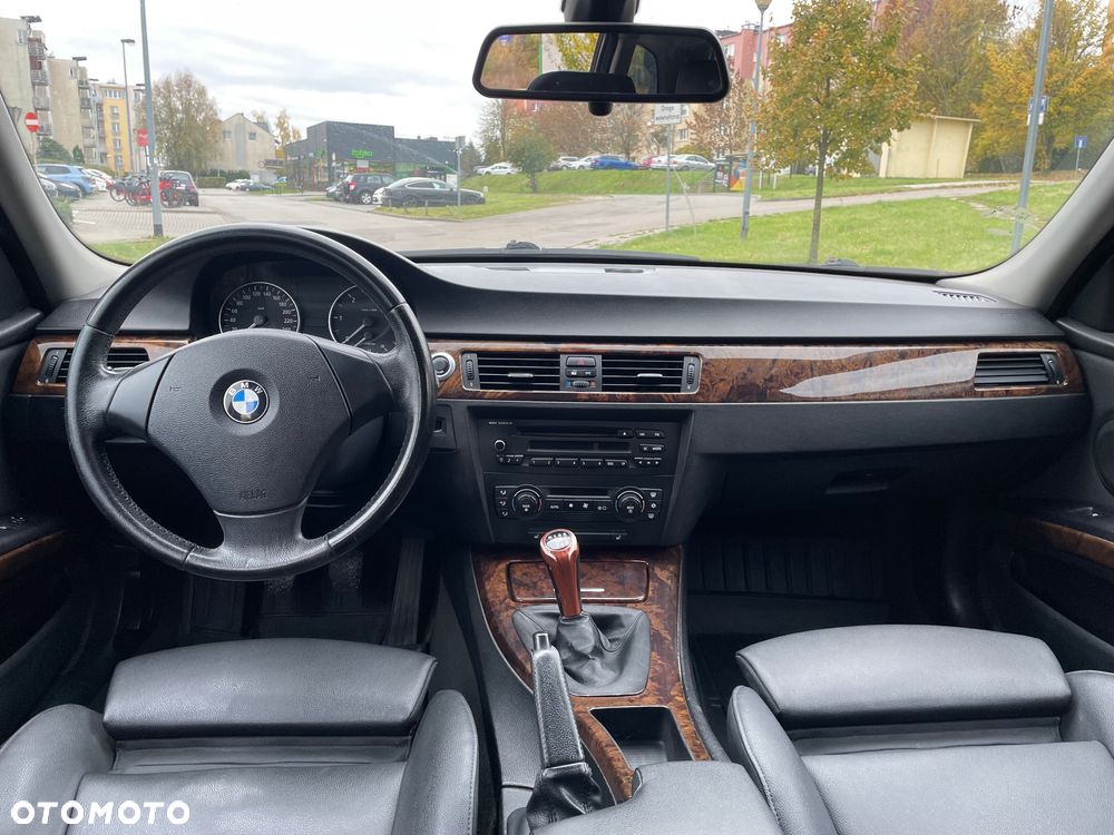 BMW Seria 3 320d Edition Exclusive - 10