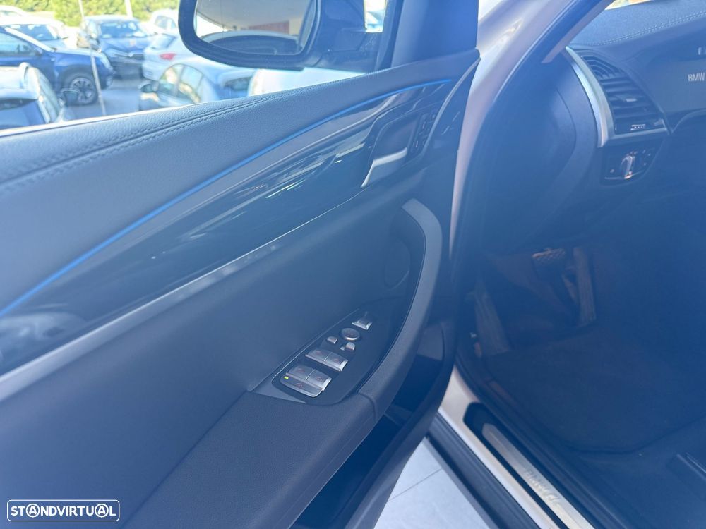 BMW iX3 Inspiring - 16