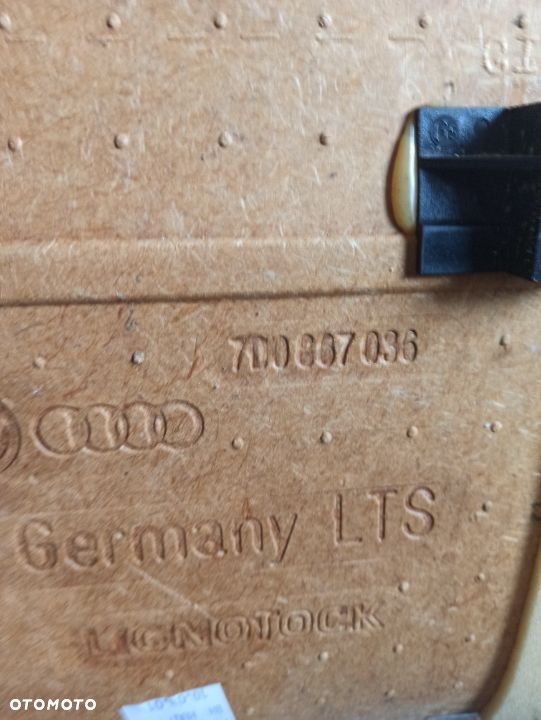 Boczek tapicerka VW T4 Caravelle 7D0867036 - 2