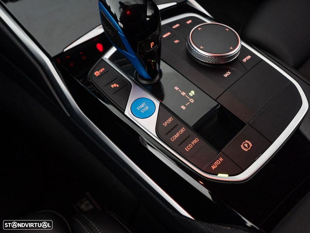 BMW i4 eDrive40 - 24