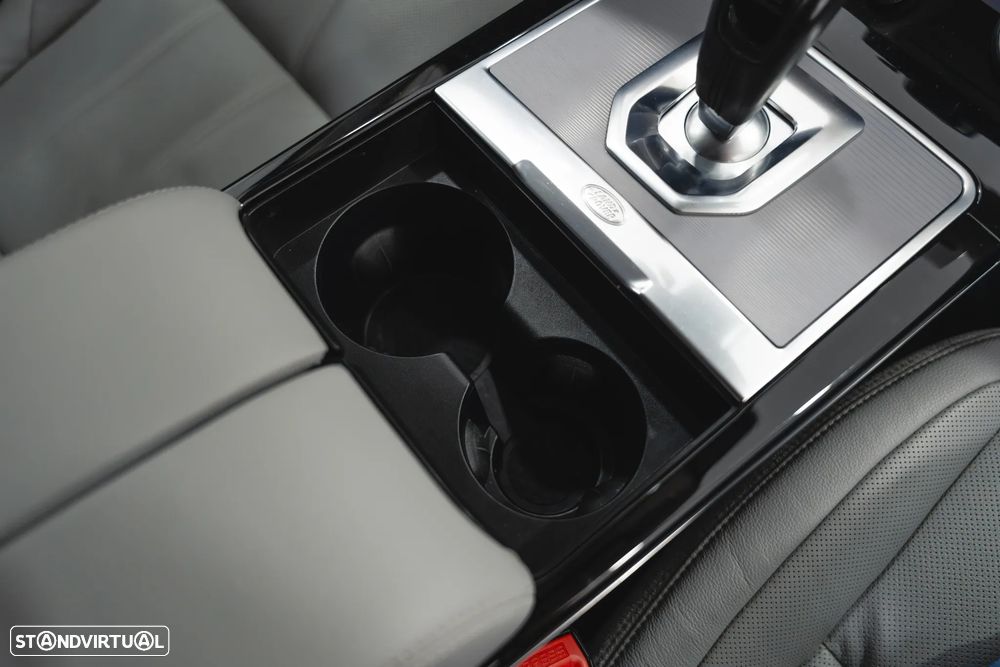 Land Rover Range Rover Evoque P300e R-Dynamic HSE - 56