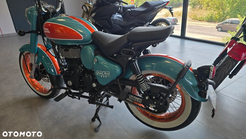 Royal Enfield Classic - 15