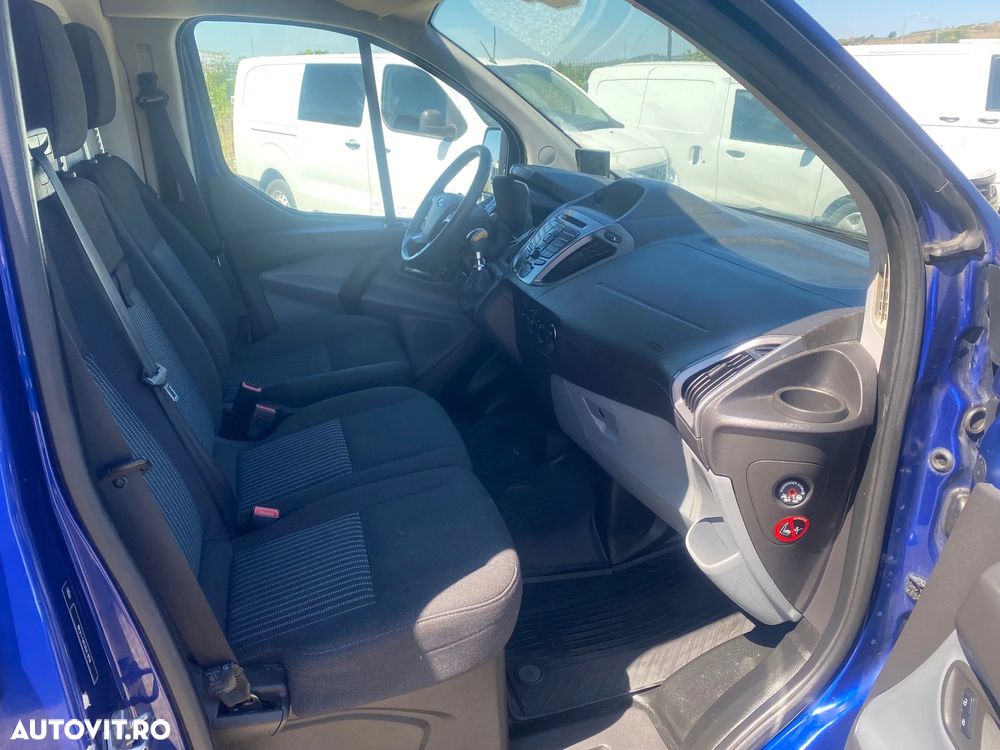Ford TRANSIT CUSTOM - 2