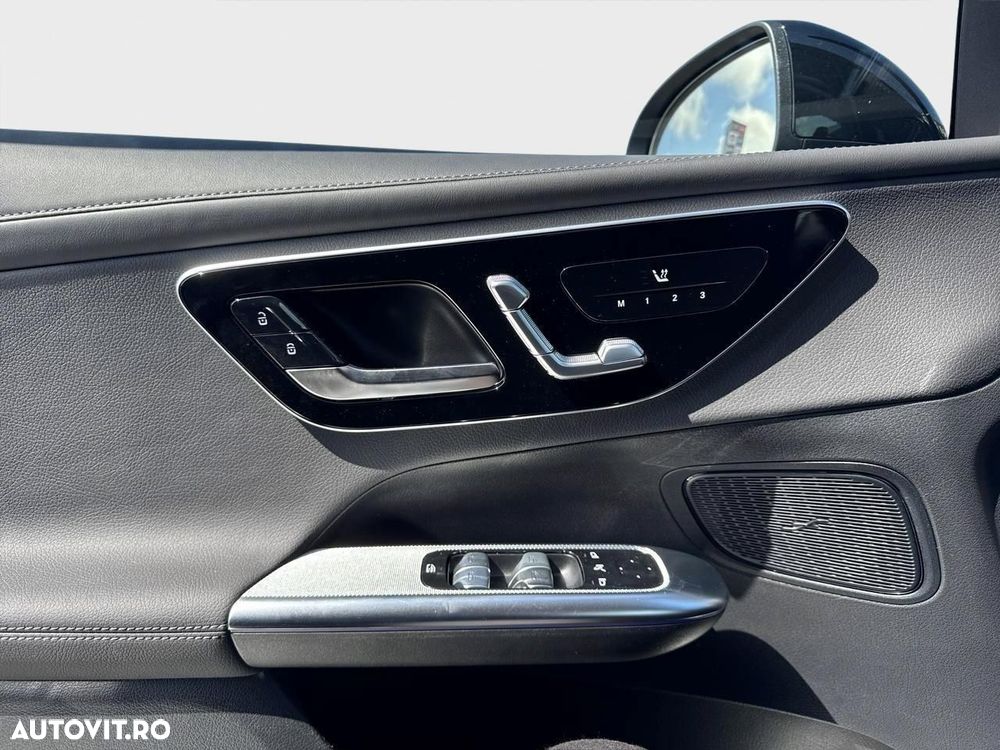 Mercedes-Benz GLC 300 e 4MATIC - 13