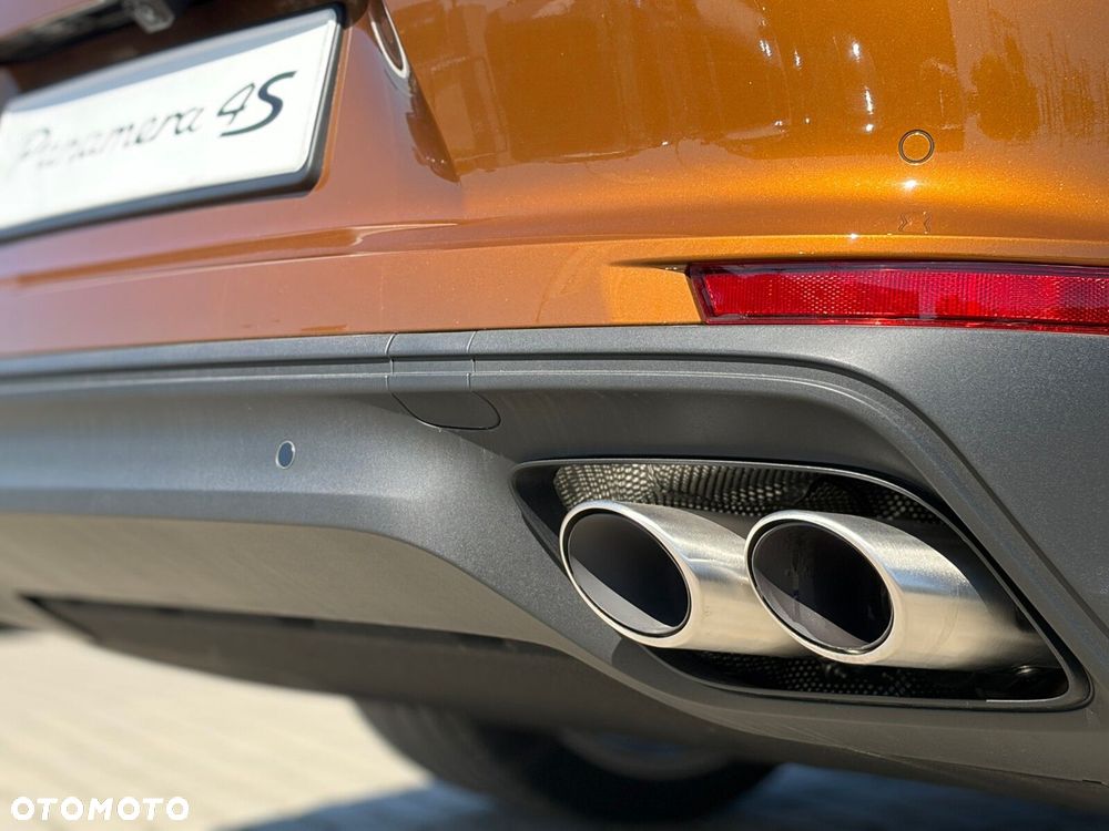 Porsche Panamera - 12