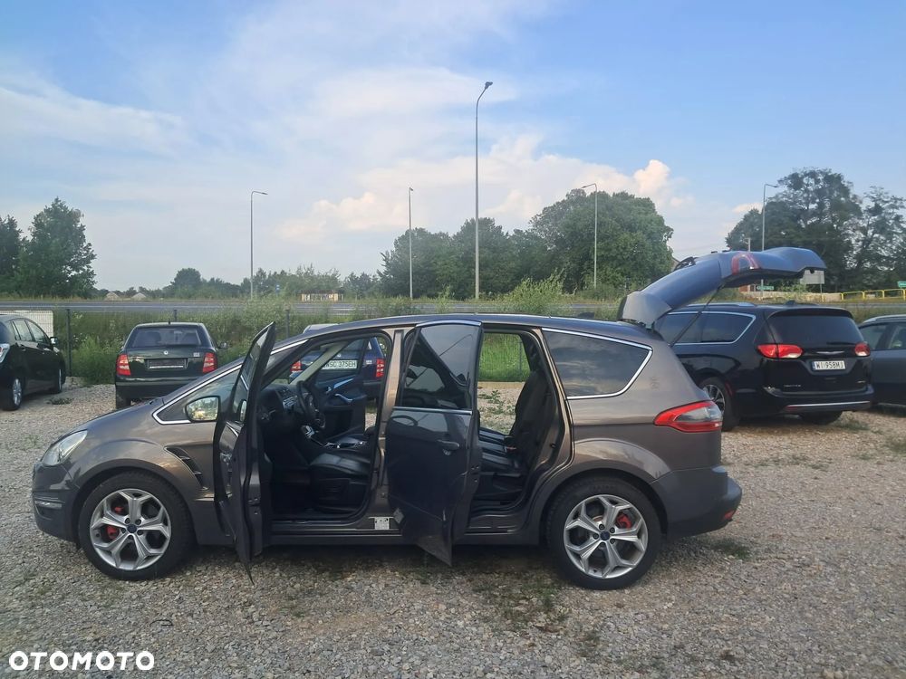 Ford S-Max - 13