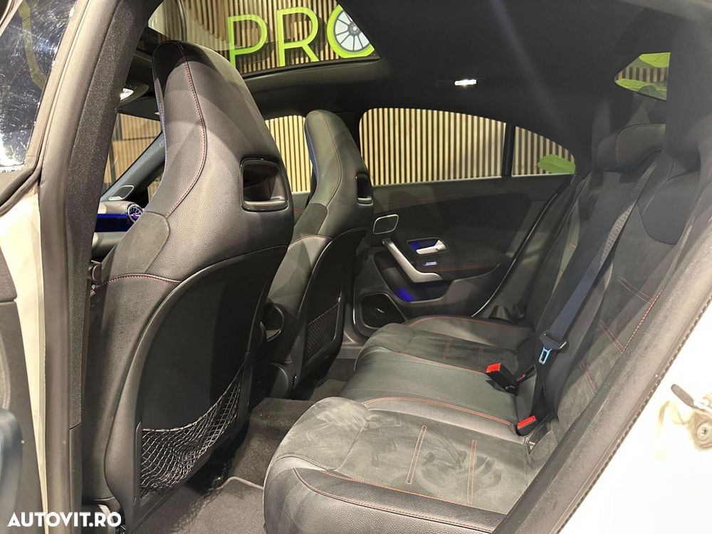 Mercedes-Benz CLA 220 d Coupe Aut. - 32